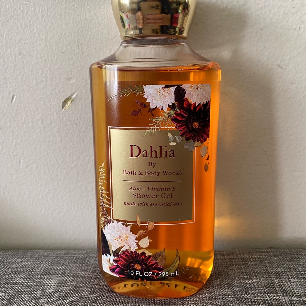 Bath and body works Dahlia shower gel 10fl oz